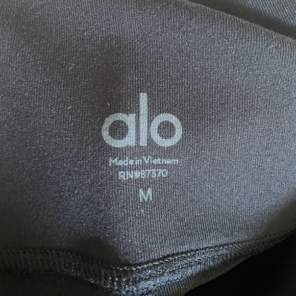 ALO Yoga Black Leggings - Picture 7 of 7